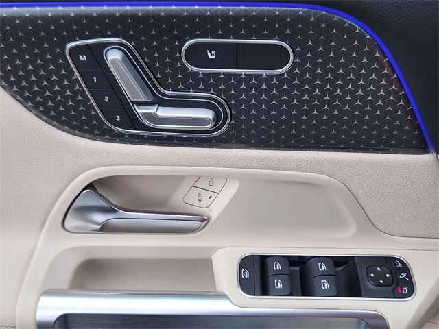 2026 Mercedes Benz GLB 250 4MATIC photo 9