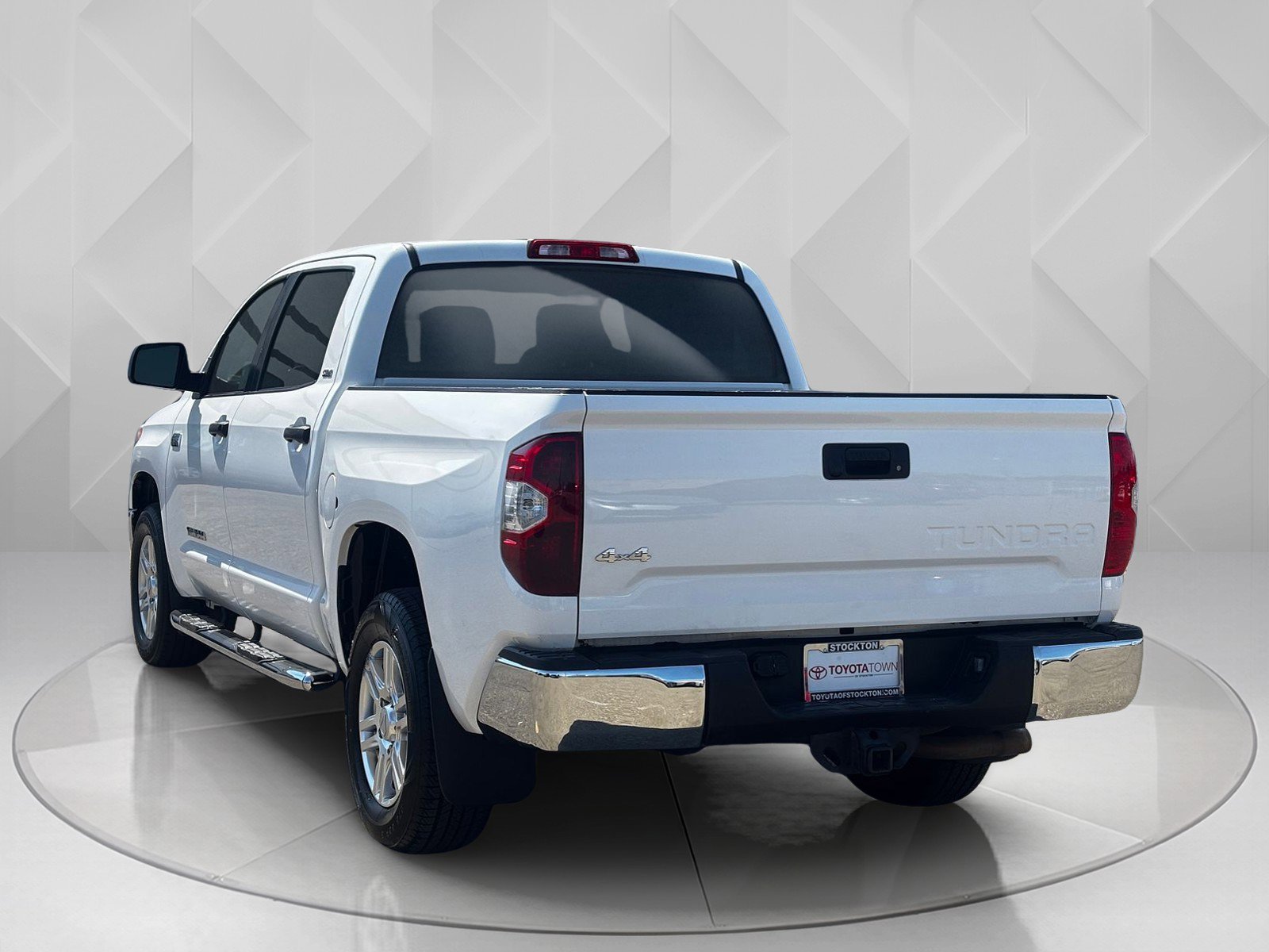 2017 Toyota Tundra SR5 photo 6