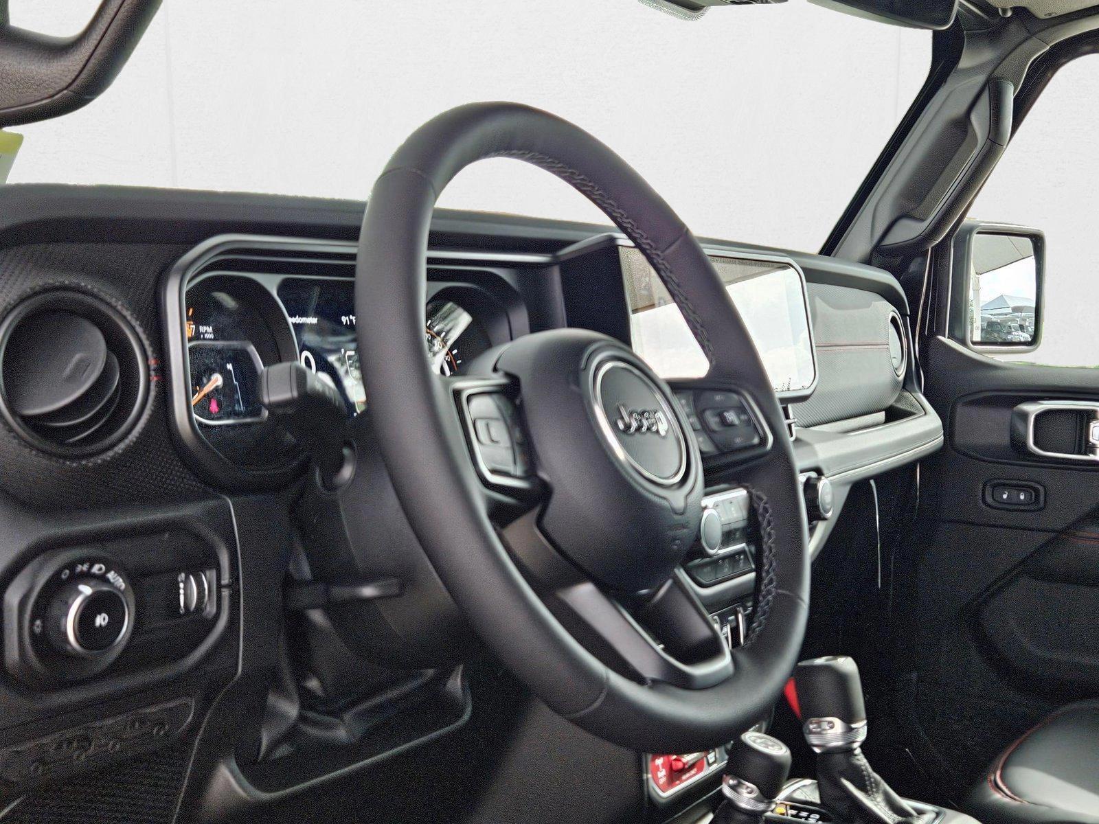 2025 Jeep Wrangler Rubicon photo 3