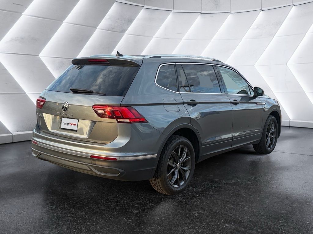 2024 Volkswagen Tiguan SE Wolfsburg Edition photo 4