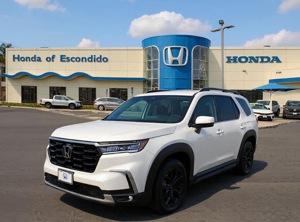 2025 Honda Pilot Touring's photo