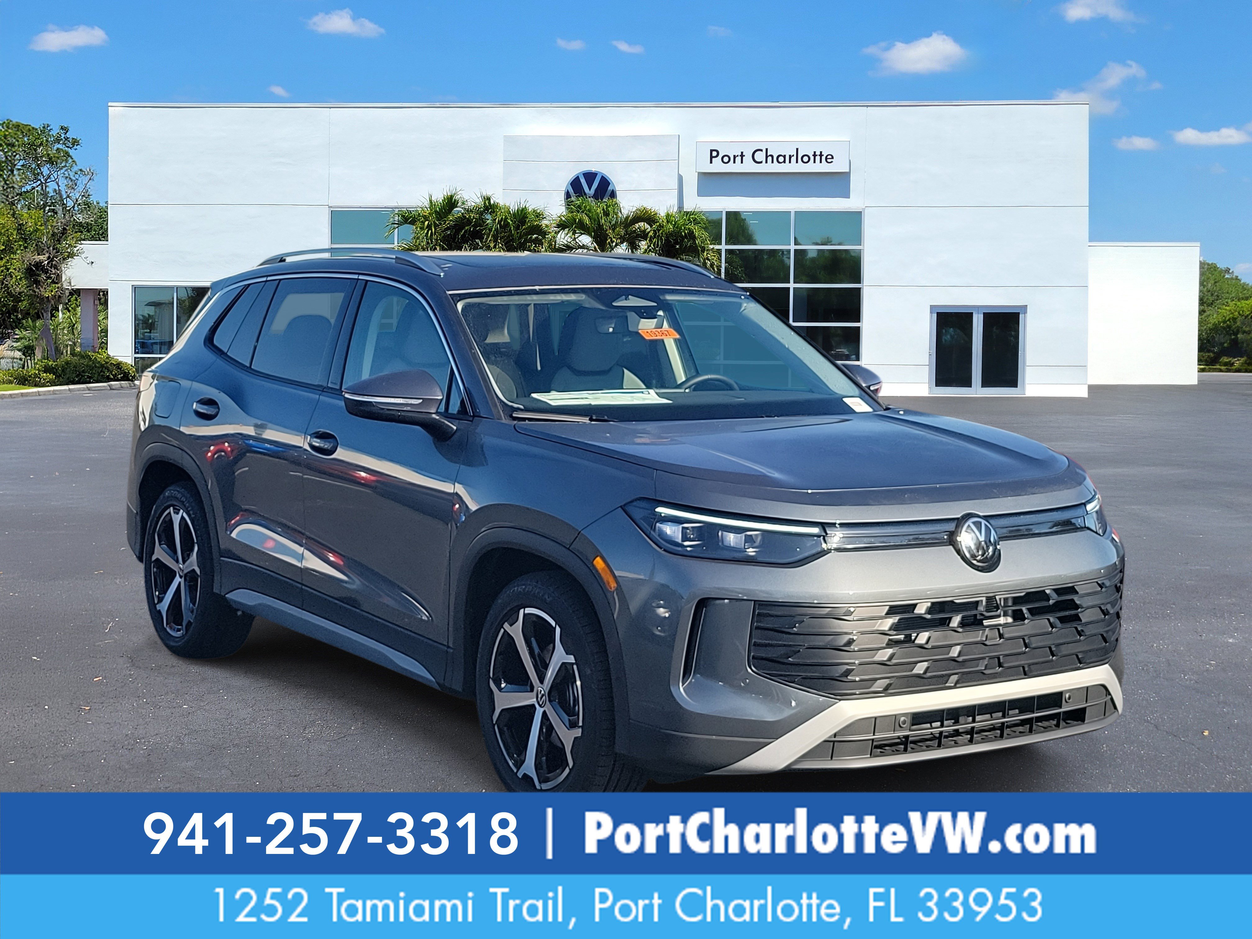 2026 Volkswagen Tiguan SE's photo