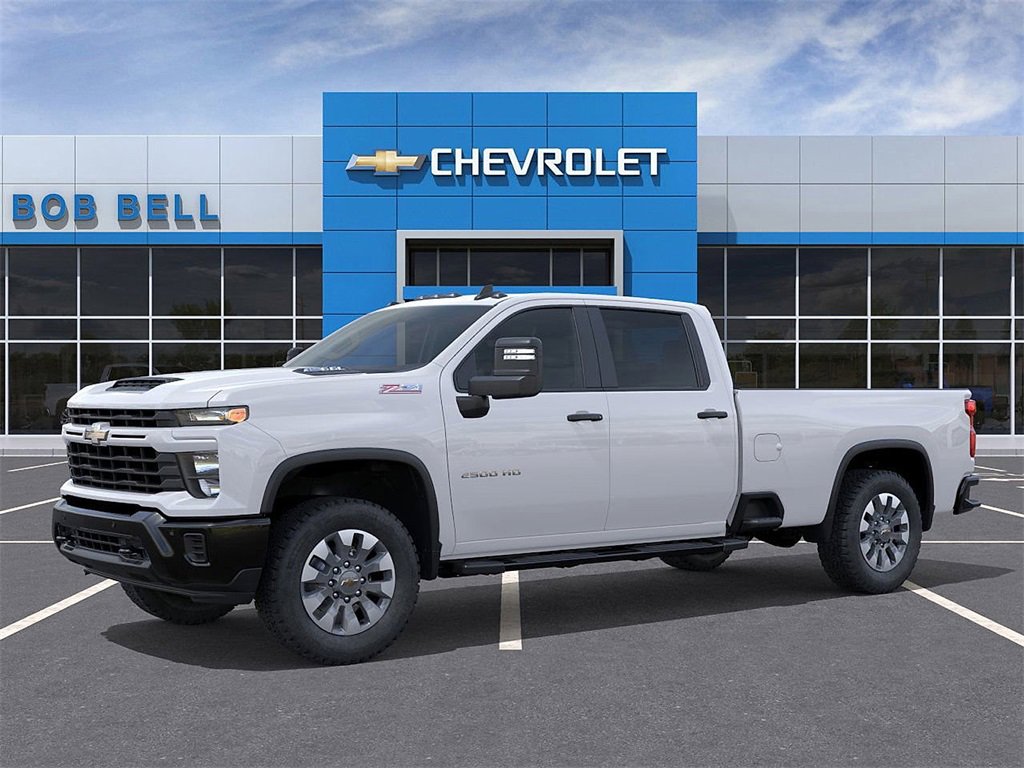 2026 Chevrolet Silverado 2500HD Custom photo 2