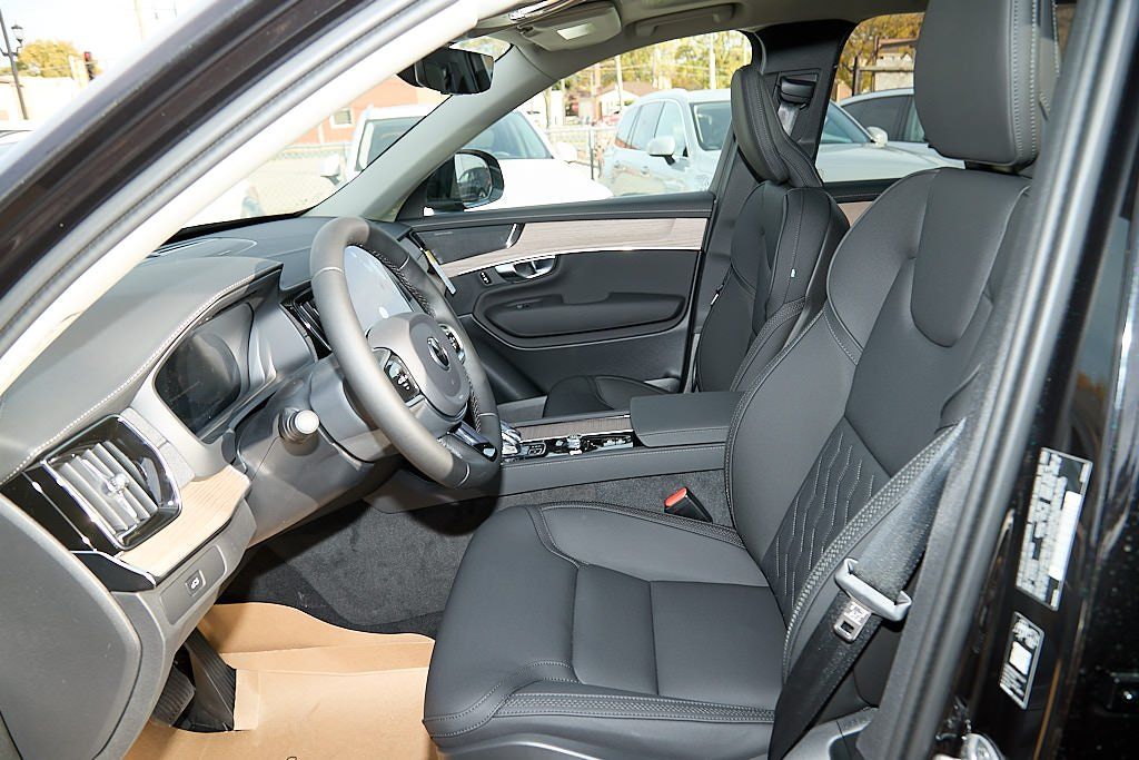 2026 VOLVO XC90 - Image 16