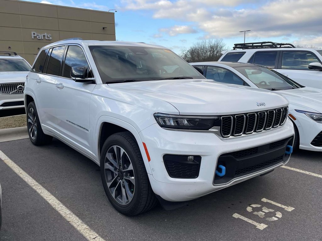 2022 Jeep Grand Cherokee Overland 4xe's photo