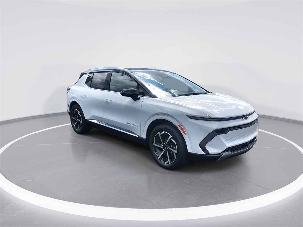2025 Chevrolet Equinox EV 1LT photo 2