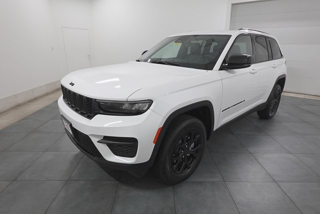 2025 Jeep Grand Cherokee Altitude X photo 3