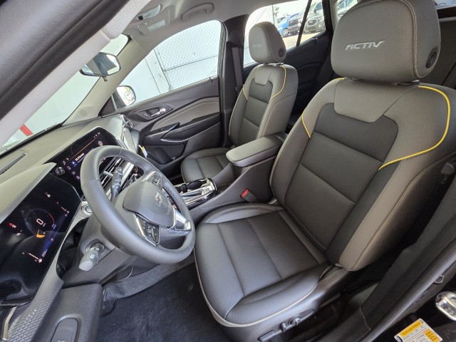 2025 Chevrolet Trax ACTIV photo 16