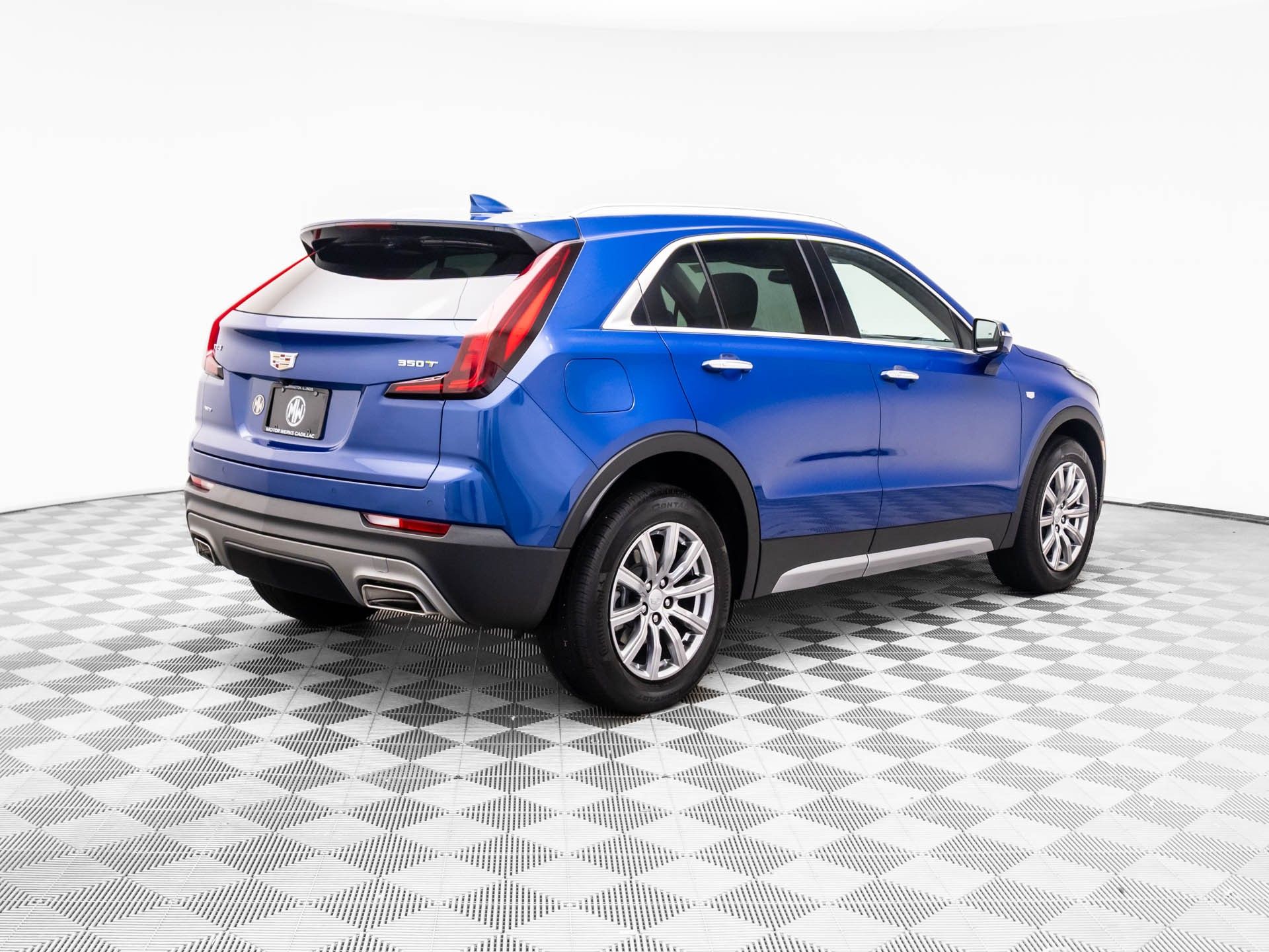2023 Cadillac XT4 Premium Luxury photo 6