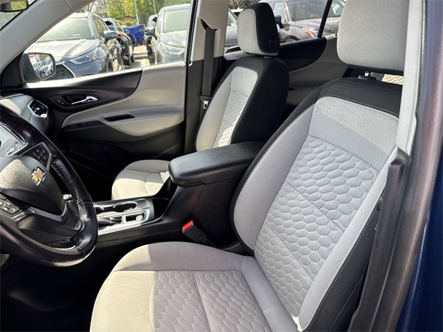 2019 Chevrolet Equinox LT photo 3
