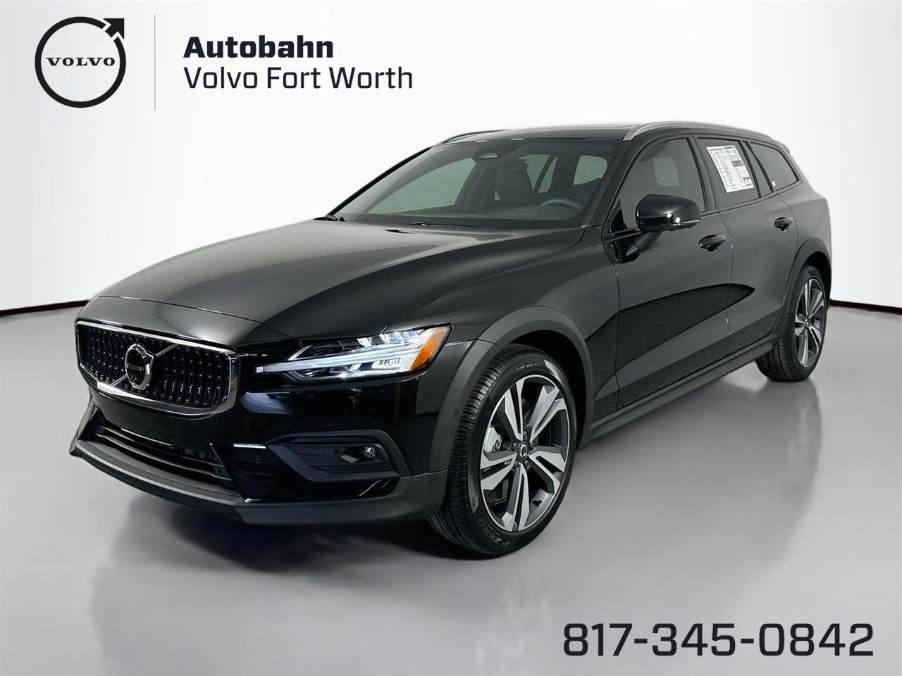 2026 Volvo V60 Cross Country Plus's photo