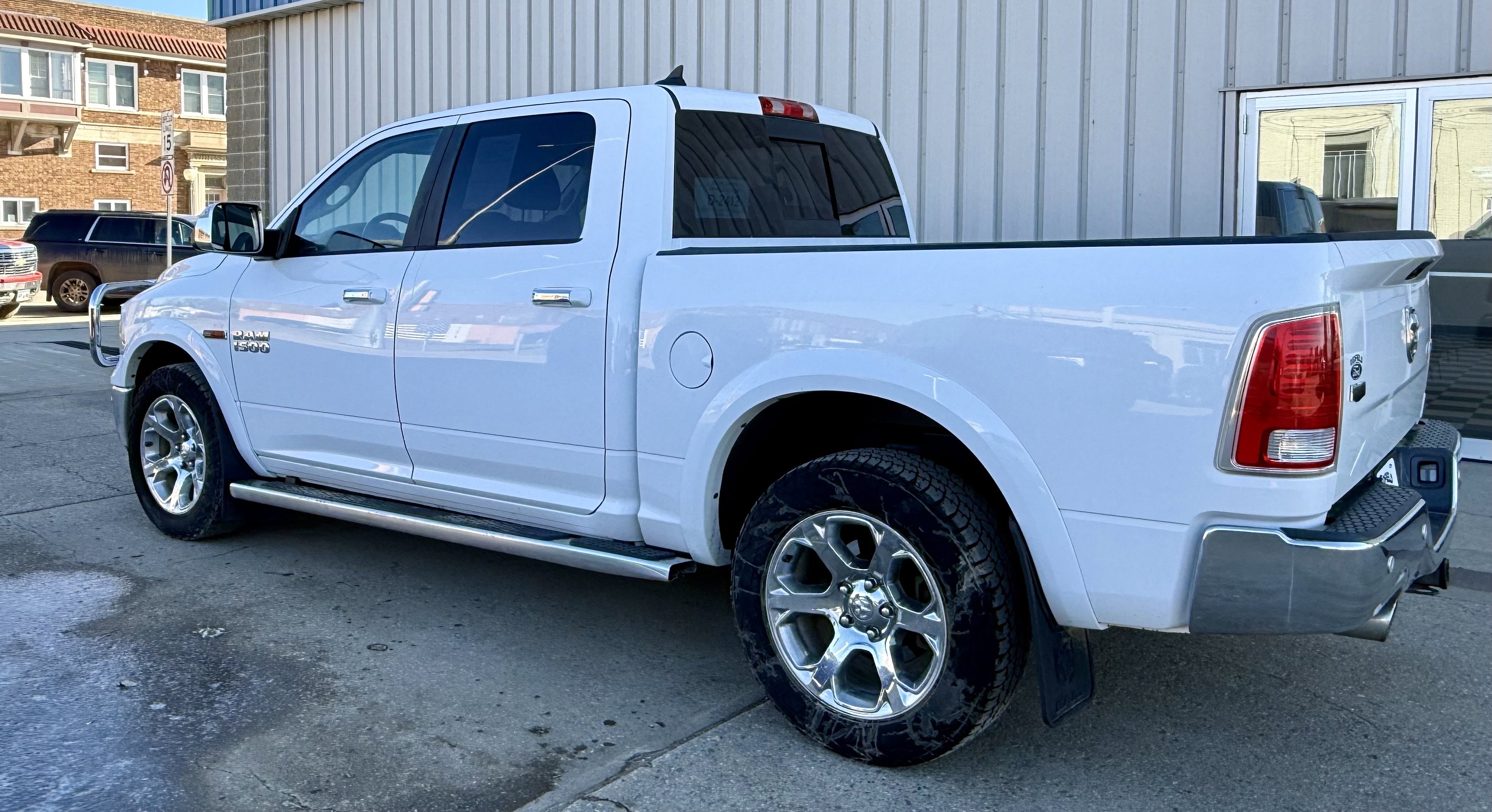 Used 2017 RAM Ram 1500 Pickup Laramie with VIN 1C6RR7NM3HS883438 for sale in Redfield, SD