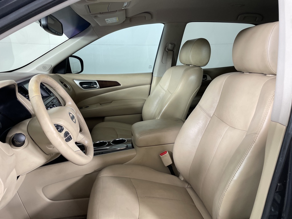 2014 Nissan Pathfinder SL photo 16