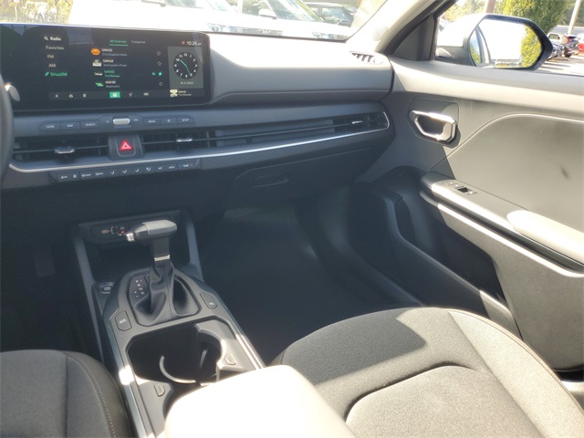 2025 Kia K4 LXS photo 10