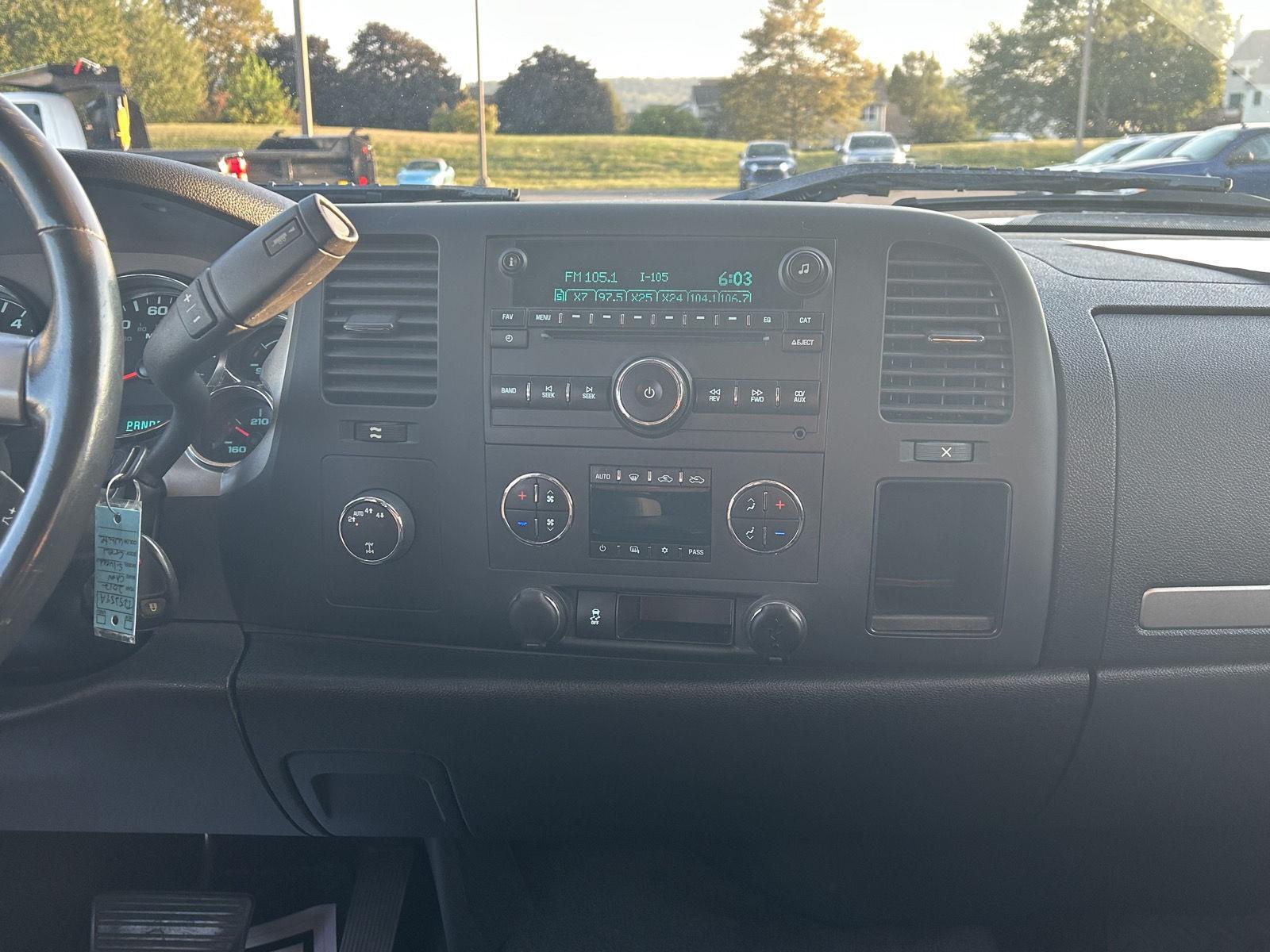 2012 Chevrolet Silverado 1500 LT photo 15