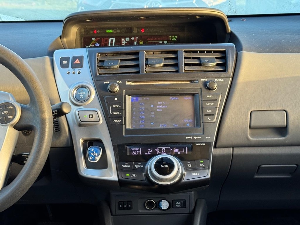2012 Toyota Prius V Five photo 16