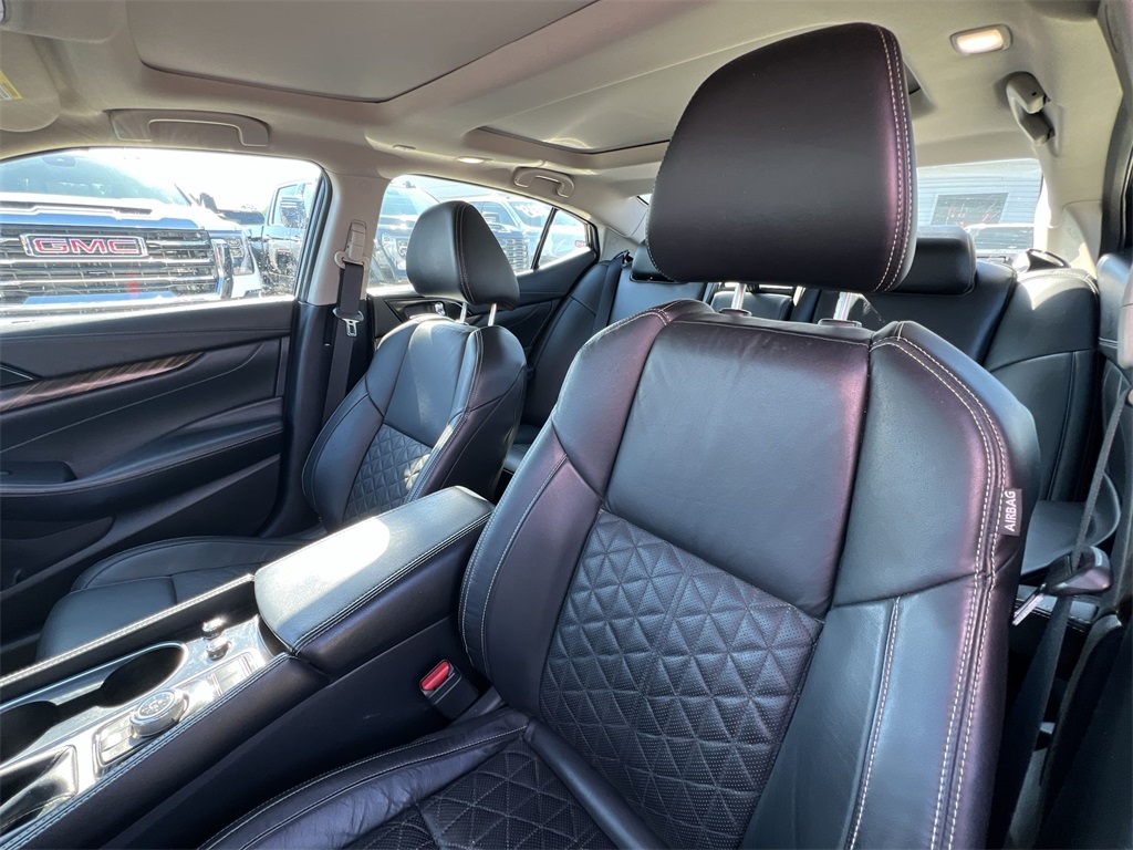 2017 Nissan Maxima Platinum photo 12