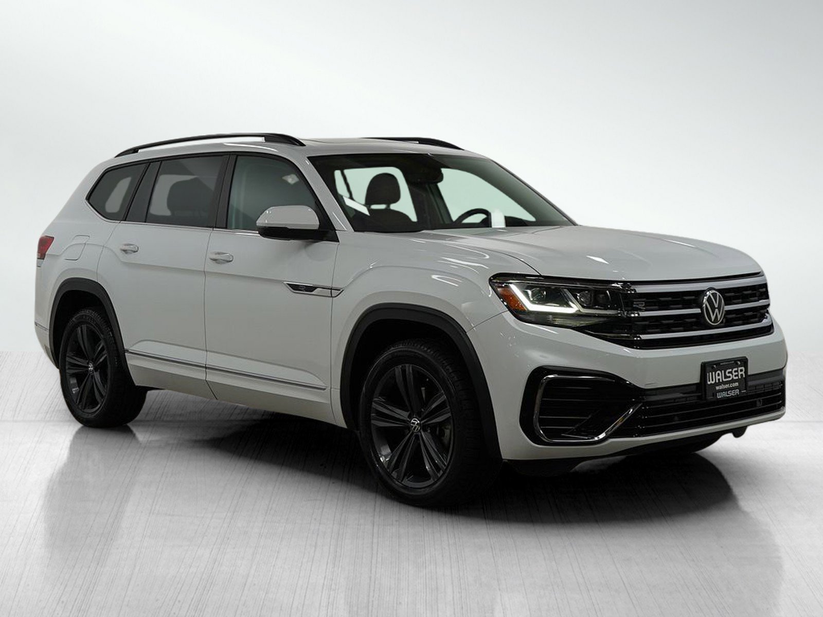 2021 Volkswagen Atlas SE Technology R-Line photo 6