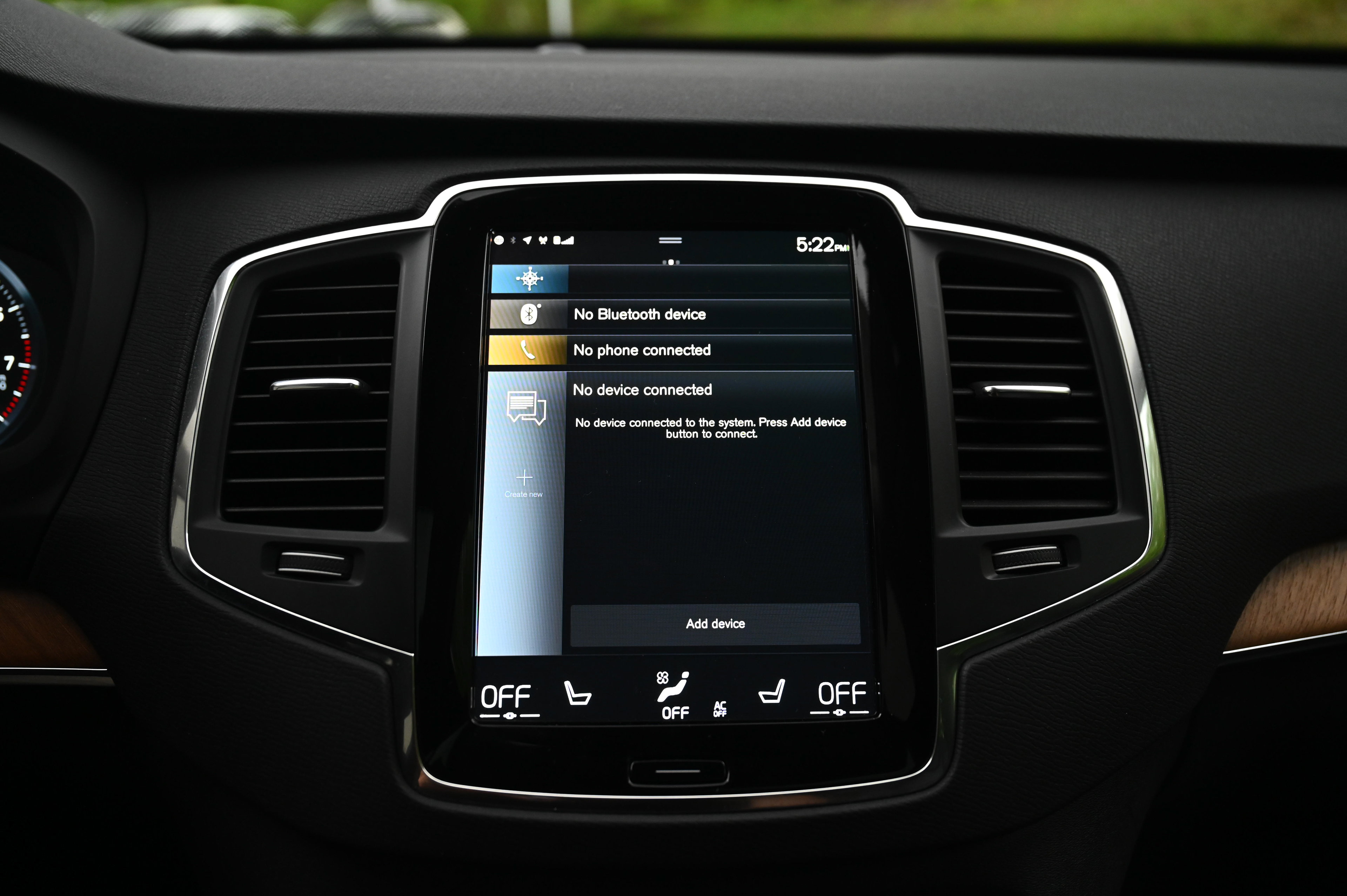 2022 Volvo XC90 T6 Momentum photo 5