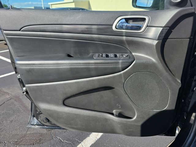 2020 Jeep Grand Cherokee Altitude photo 26