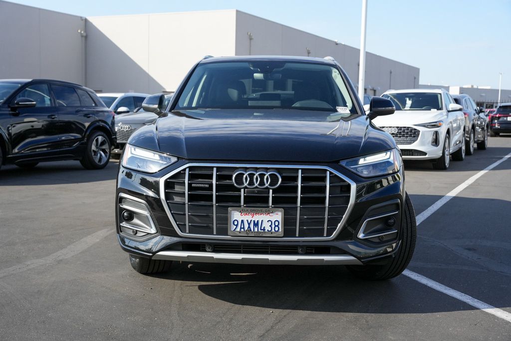2022 Audi Q5 40 Premium Plus photo 4