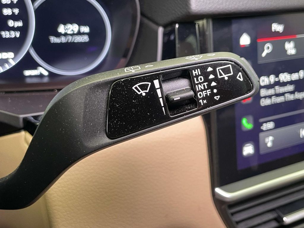 2022 Porsche Cayenne E-Hybrid Base photo 39