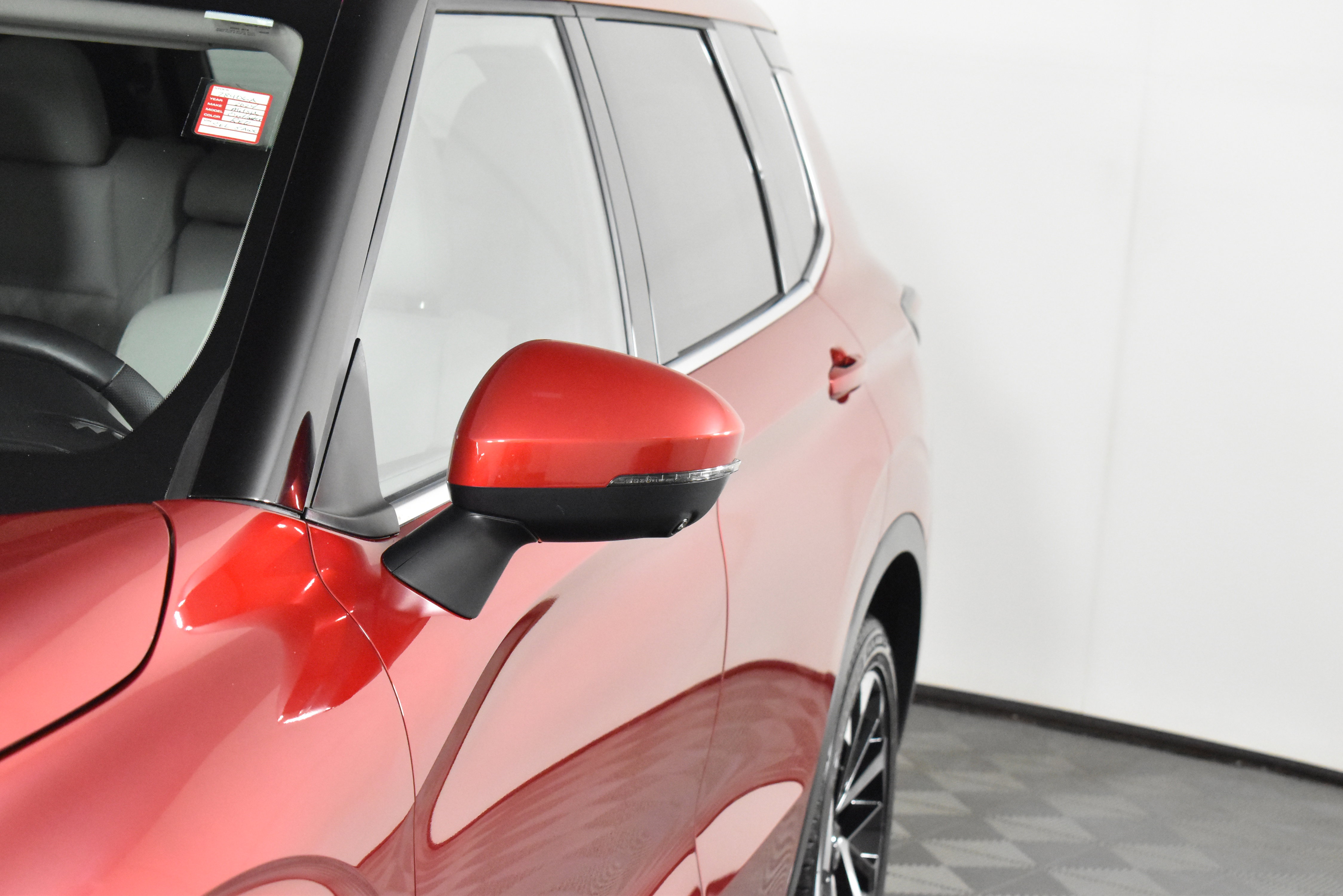 2024 Mitsubishi Outlander SEL photo 2