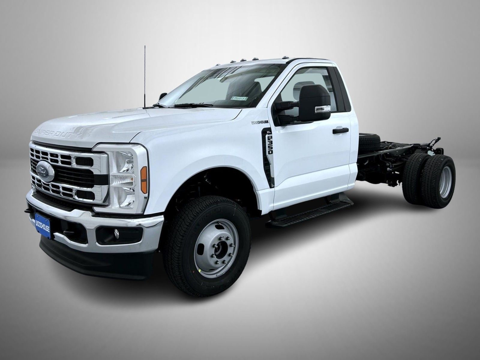 2026 Ford F-350 Super Duty Chassis Cab XL's photo