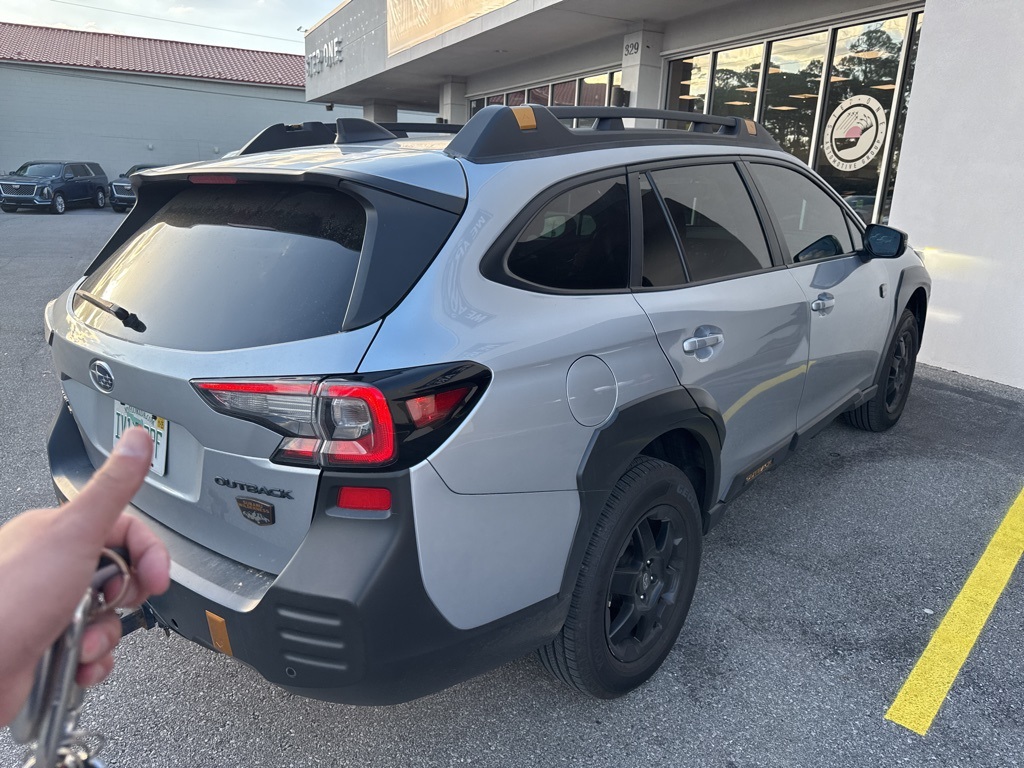 2022 Subaru Outback Wilderness photo 3