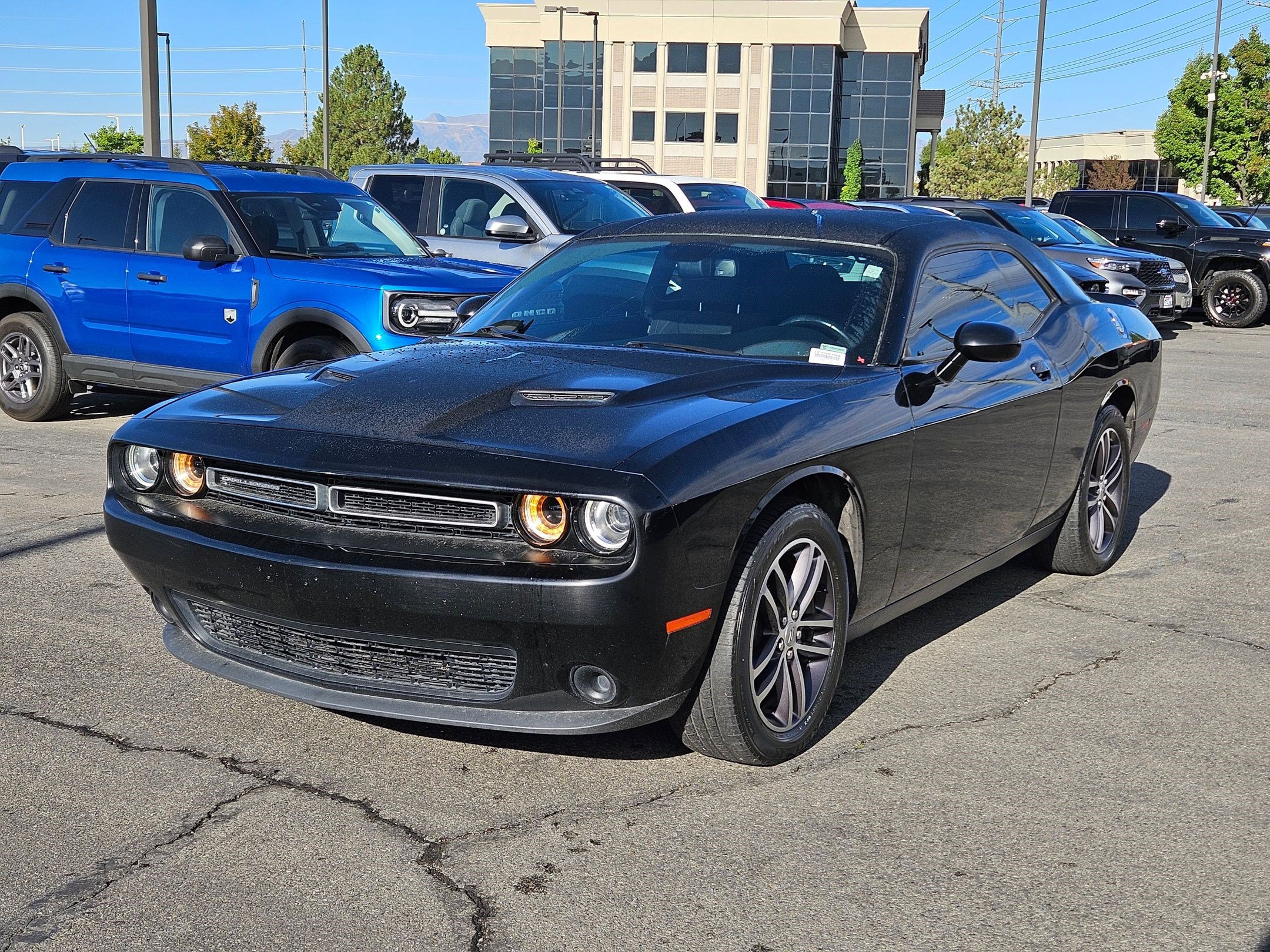 2019 Dodge Challenger SXT photo 6
