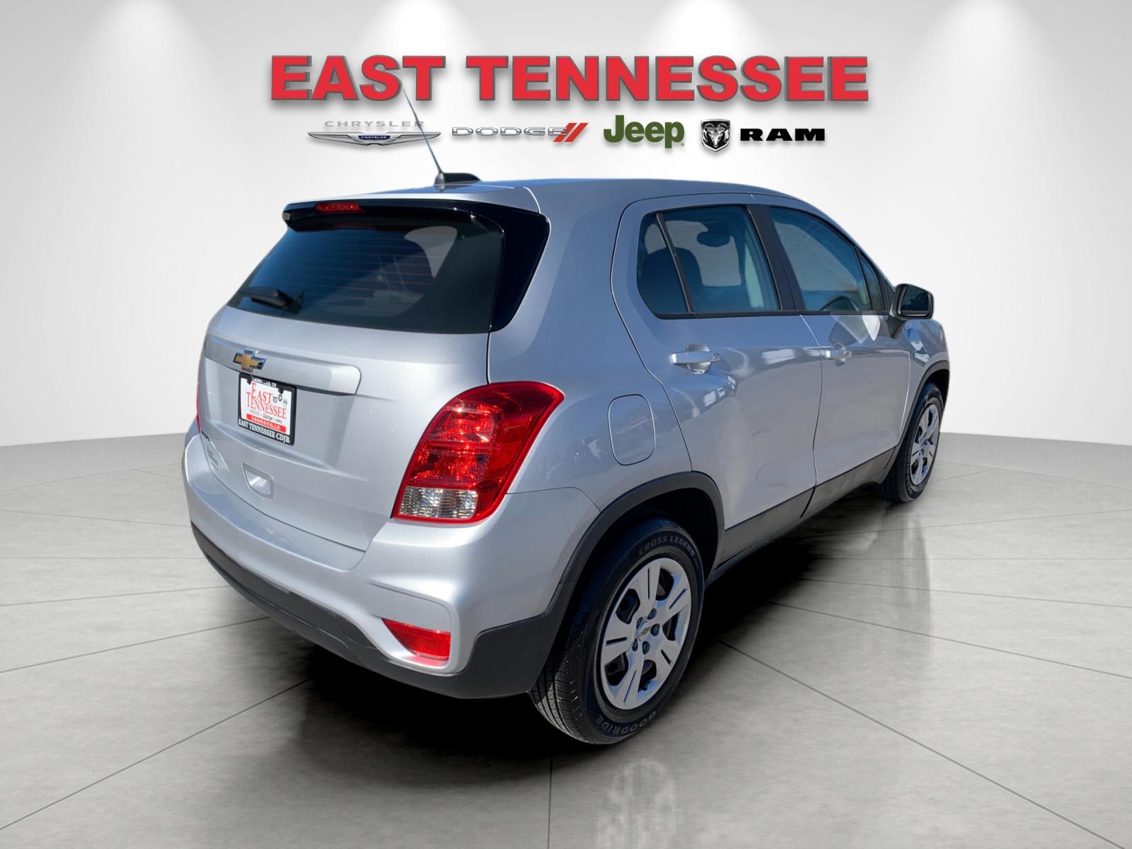 2018 Chevrolet Trax LS photo 3