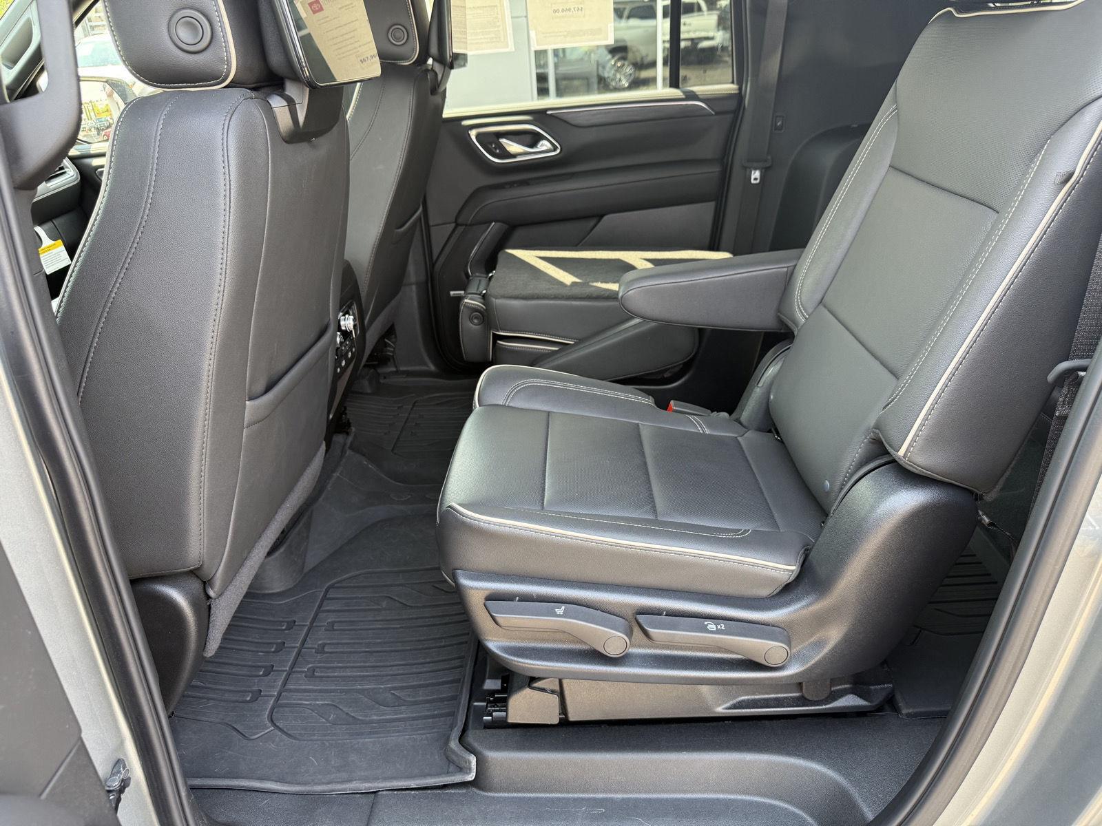2024 Gmc Yukon XL SLT photo 12