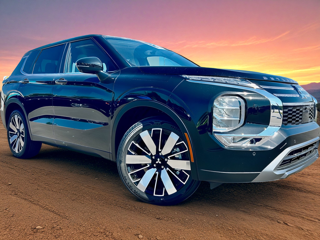 2025 Mitsubishi Outlander SE's photo