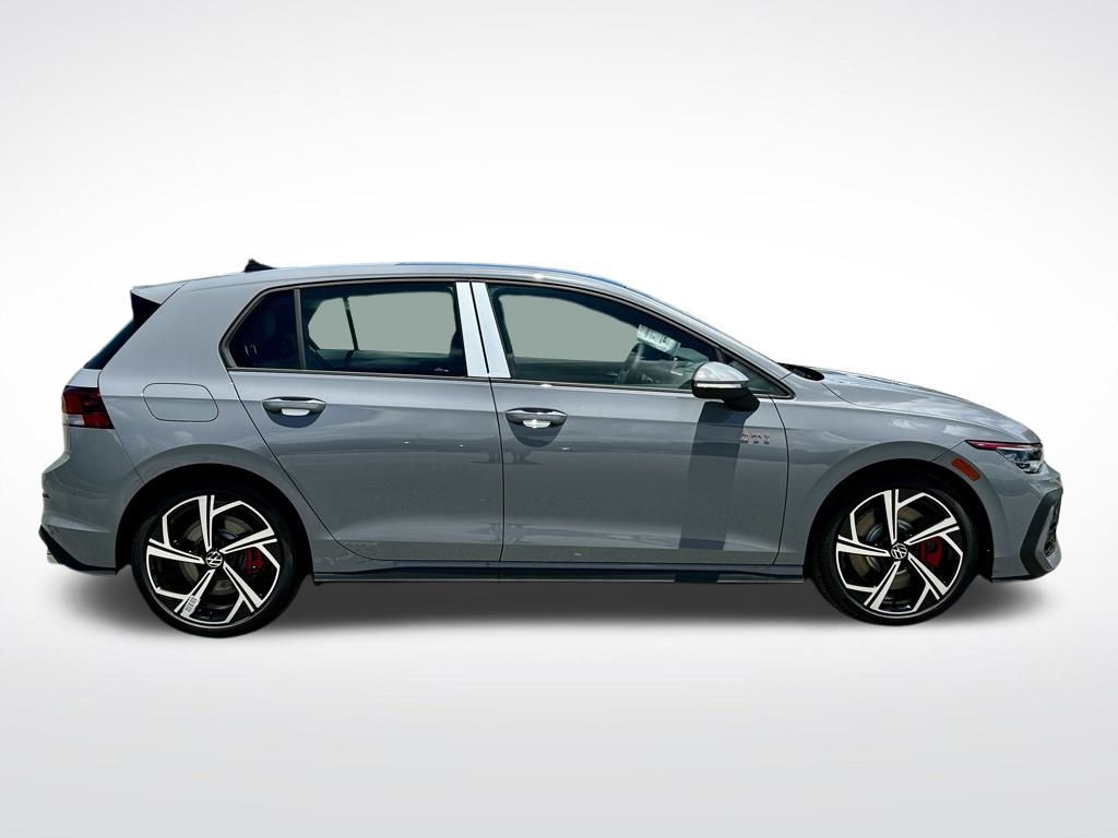 2025 Volkswagen Golf GTI SE photo 5