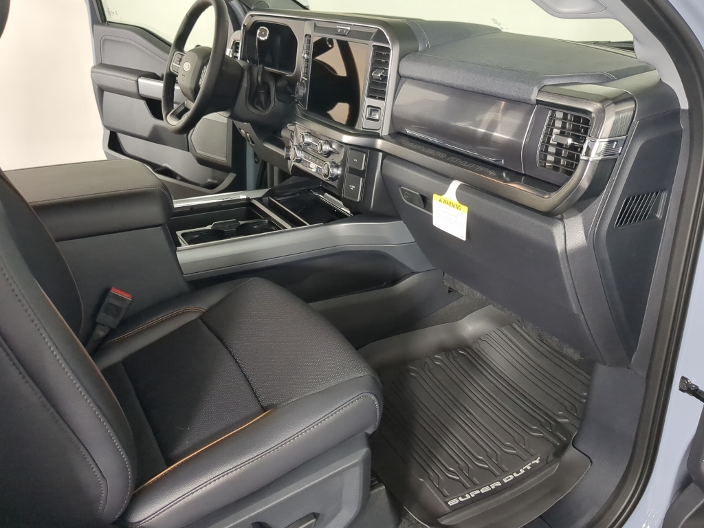 2025 Ford F-350 Lariat photo 15