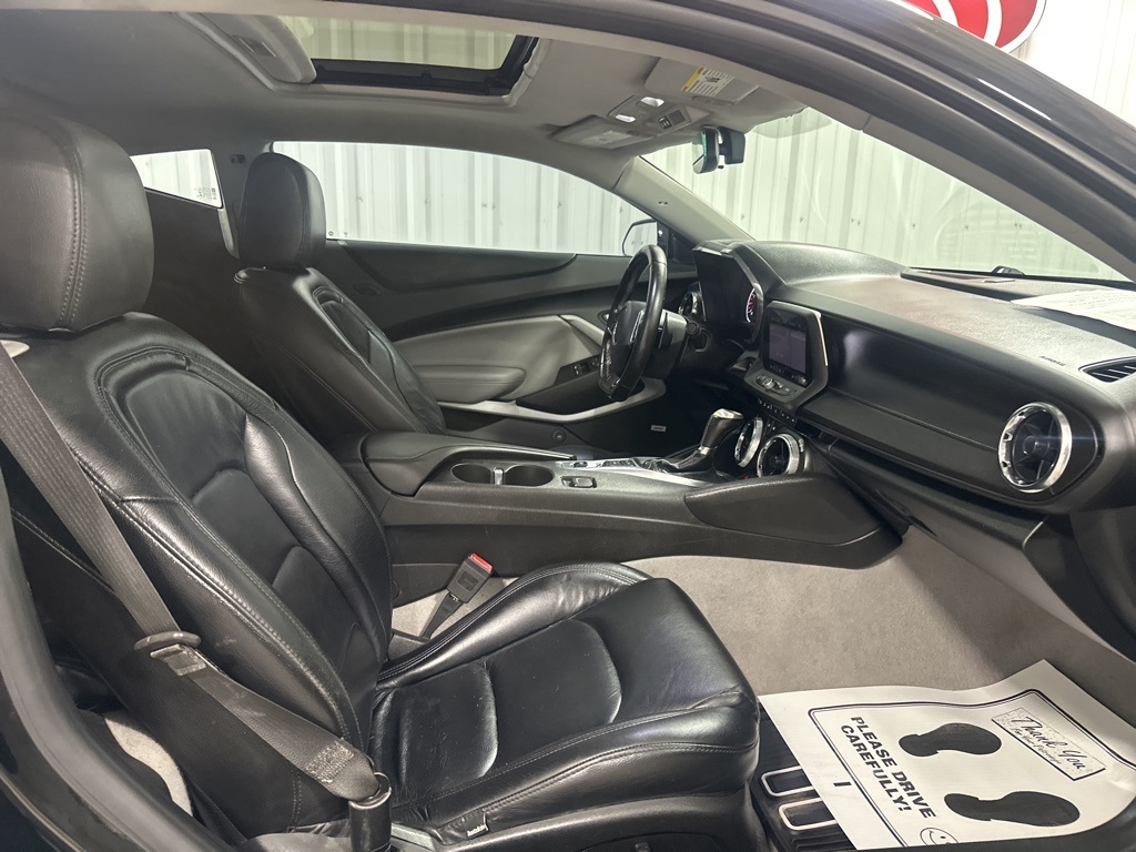 2019 Chevrolet Camaro 1LT photo 21
