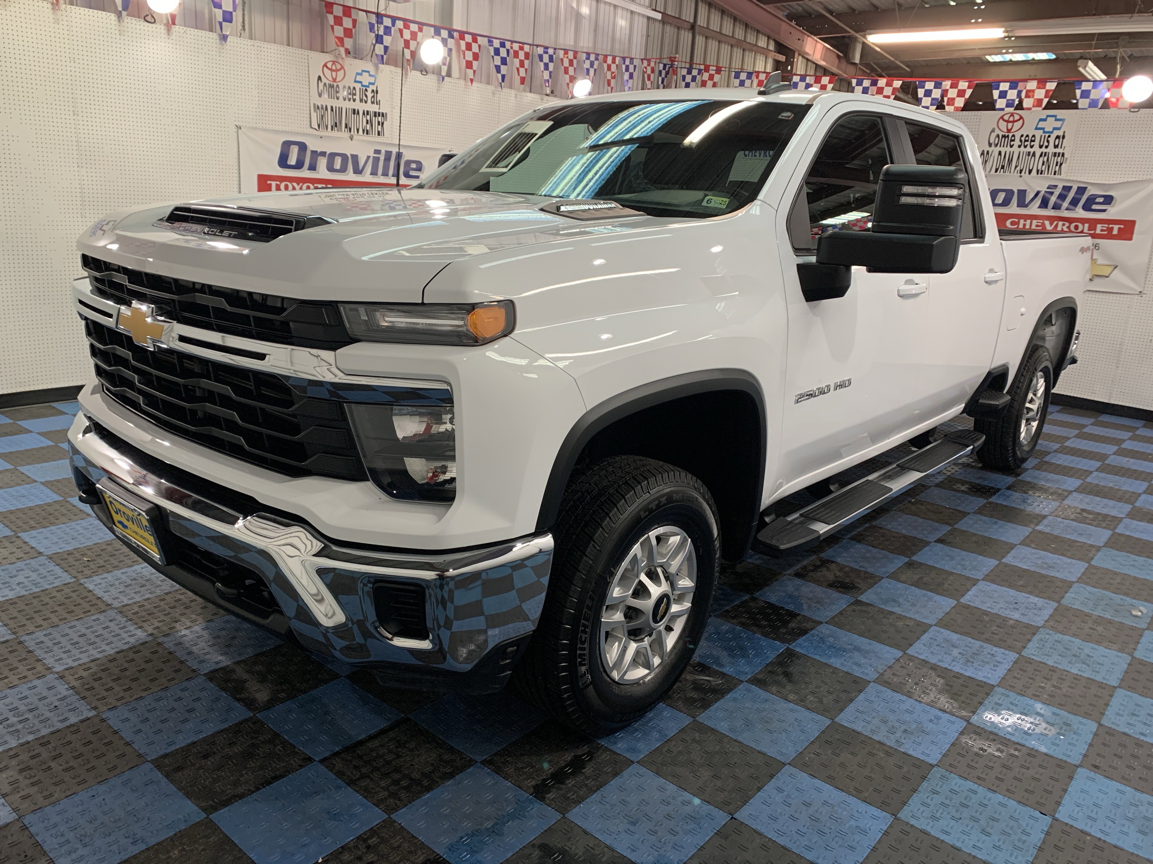 2024 Chevrolet Silverado 2500HD LT's photo