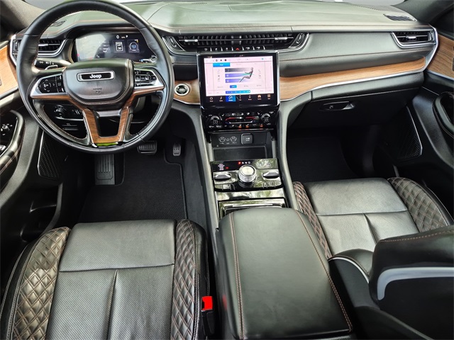 2023 Jeep Grand Cherokee Summit photo 11
