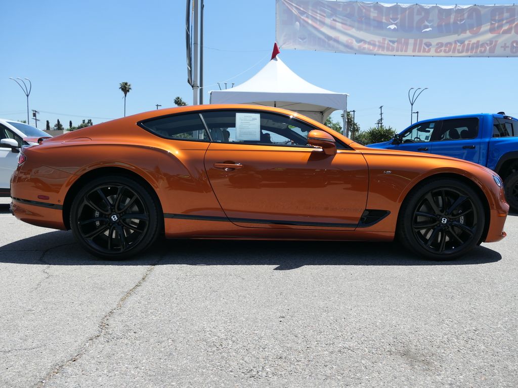 2022 Bentley Continental GT V8 photo 2