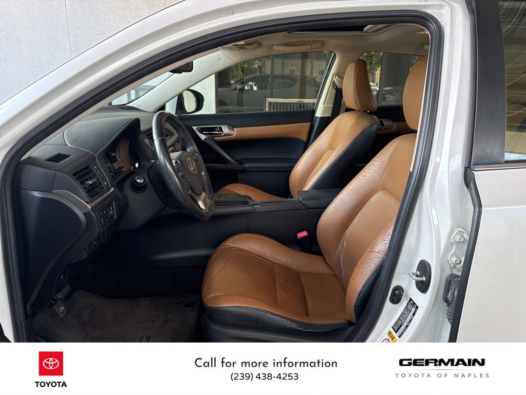 2015 Lexus CT 200h photo 10