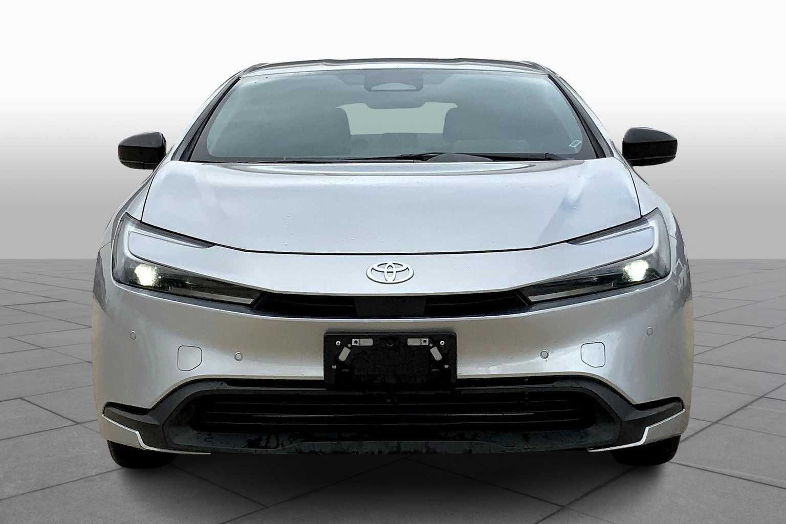 2024 Toyota Prius XLE photo 3