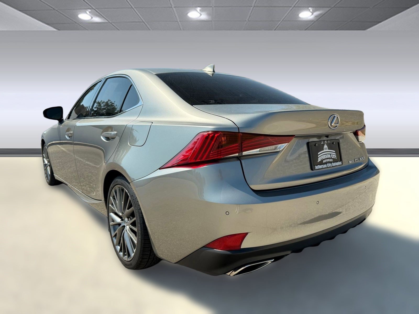 2019 Lexus IS 300 photo 3