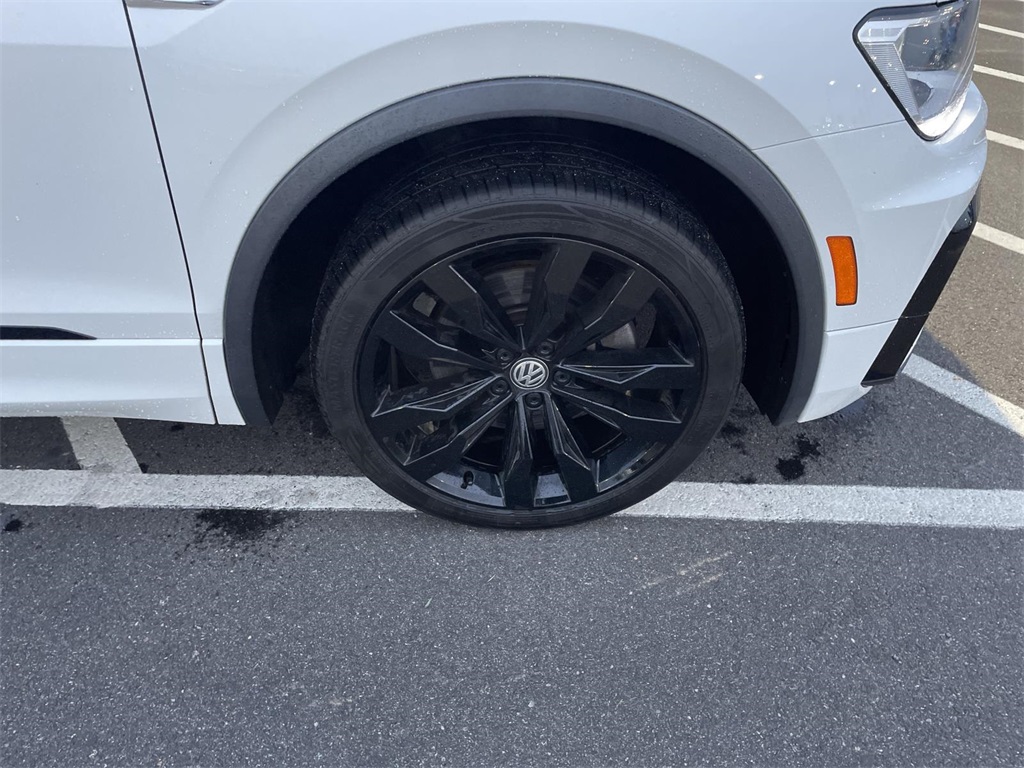 2021 Volkswagen Tiguan SE R-Line Black photo 10