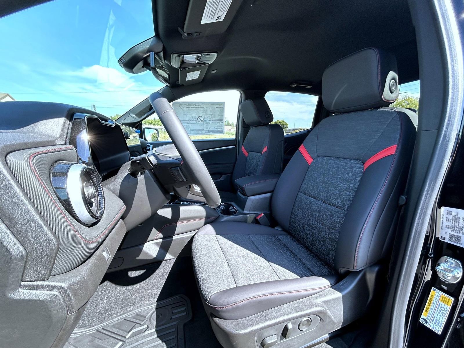 2026 Chevrolet Colorado Z71 photo 10