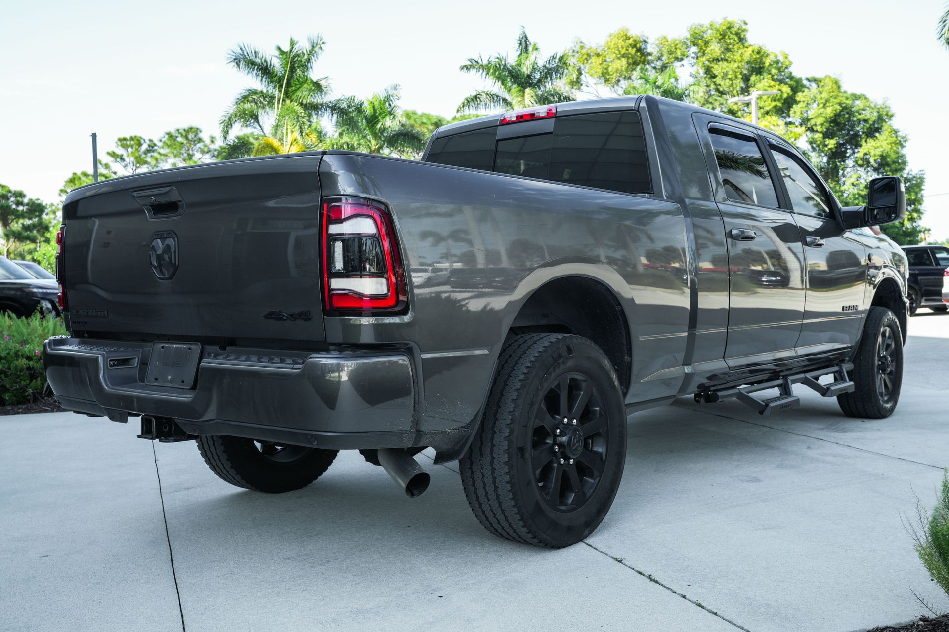 2024 Ram 3500 Laramie photo 7