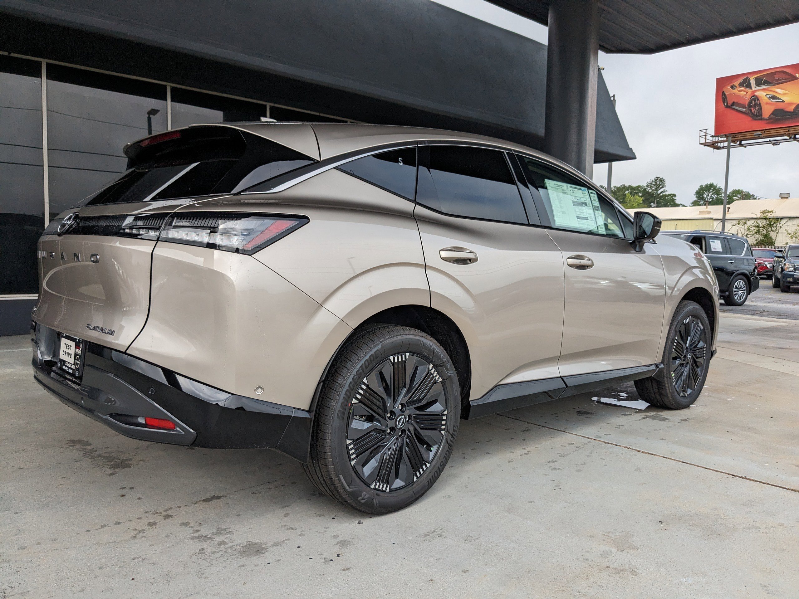 2025 Nissan Murano Platinum photo 2