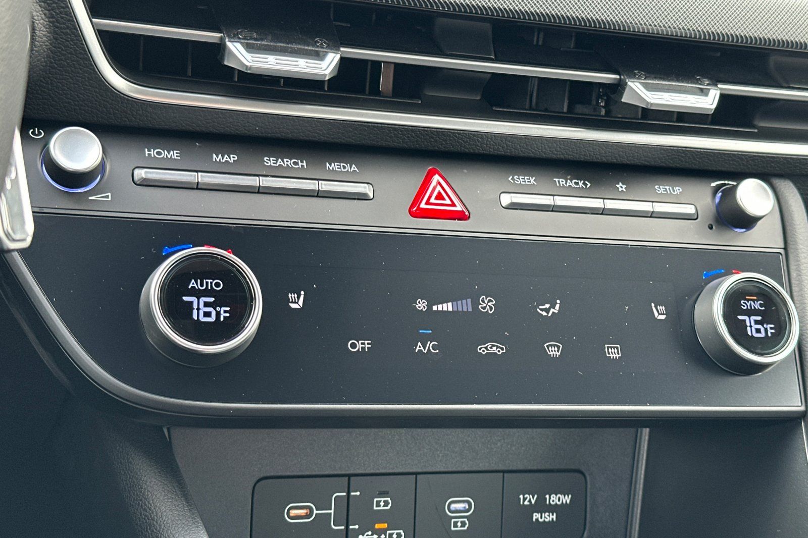 2025 Hyundai Sonata SEL photo 18