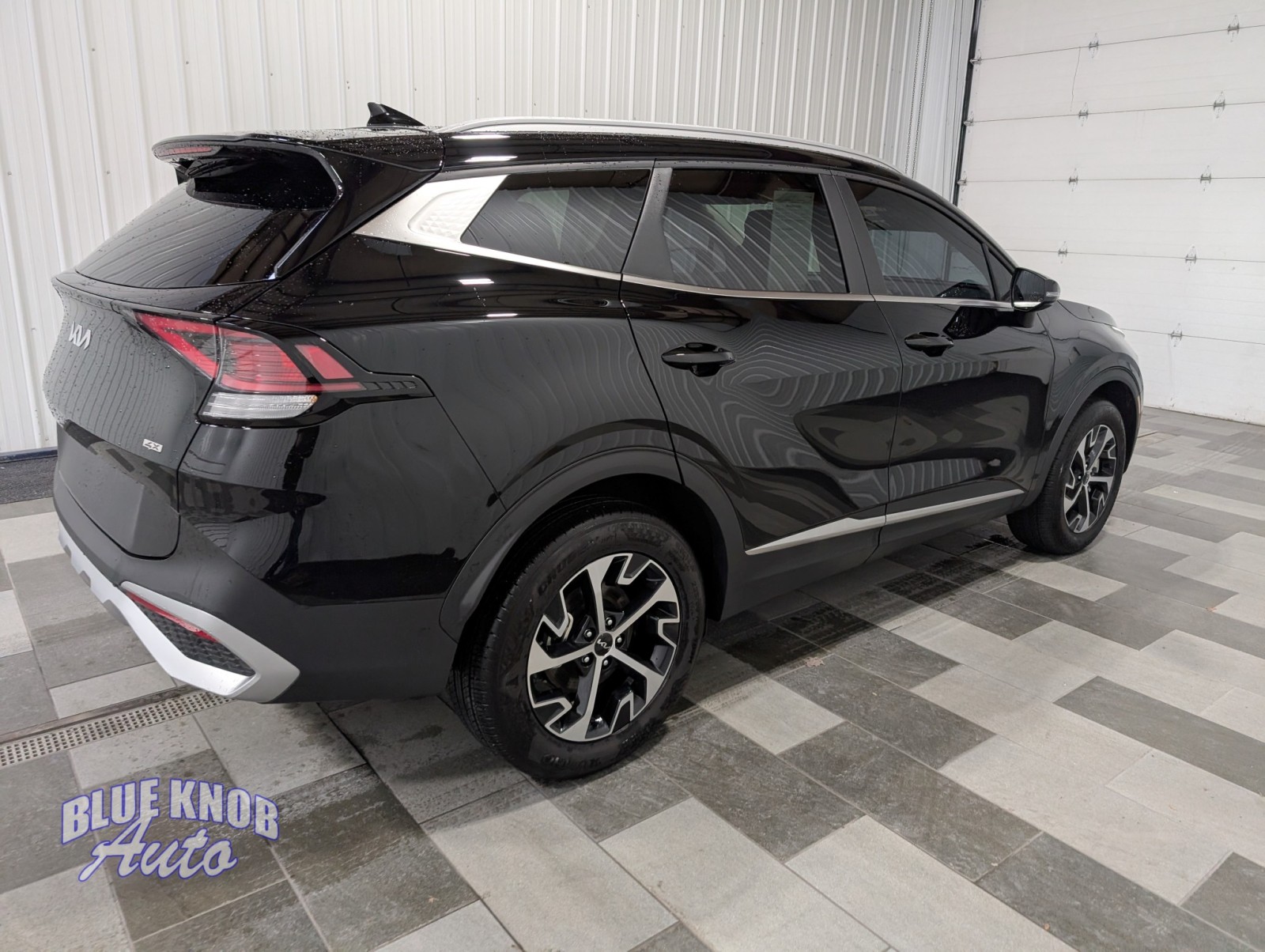 2025 Kia Sportage EX photo 3