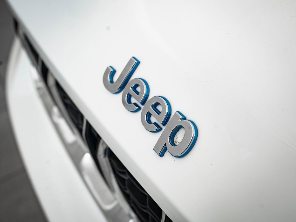2023 Jeep Cherokee 4xe photo 15