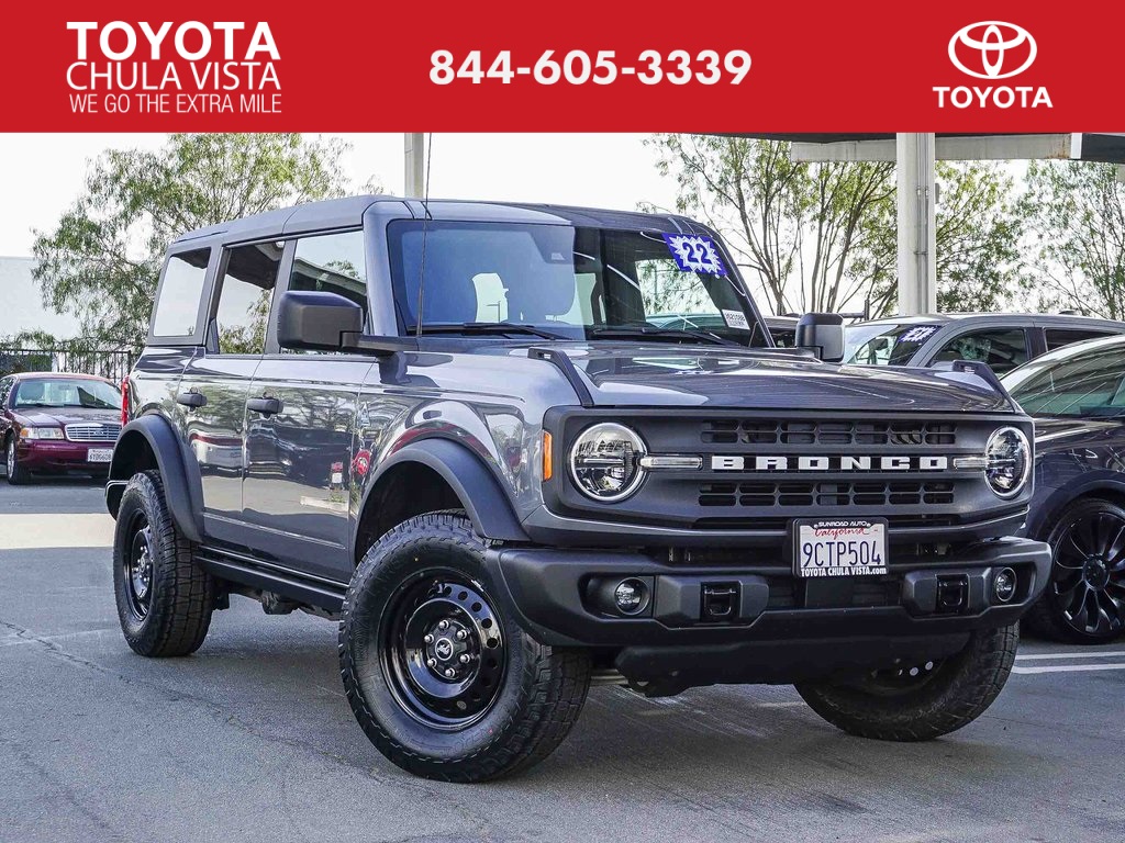 2022 Ford Bronco 4-Door Black Diamond's photo